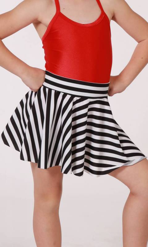 SHORT CIRCLE SKIRT - Black and White stripe