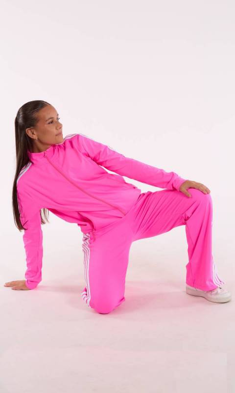 SHOCKING PINK + WHITE