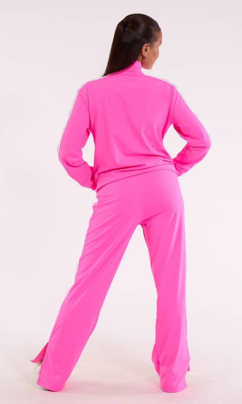 SHOCKING PINK + WHITE