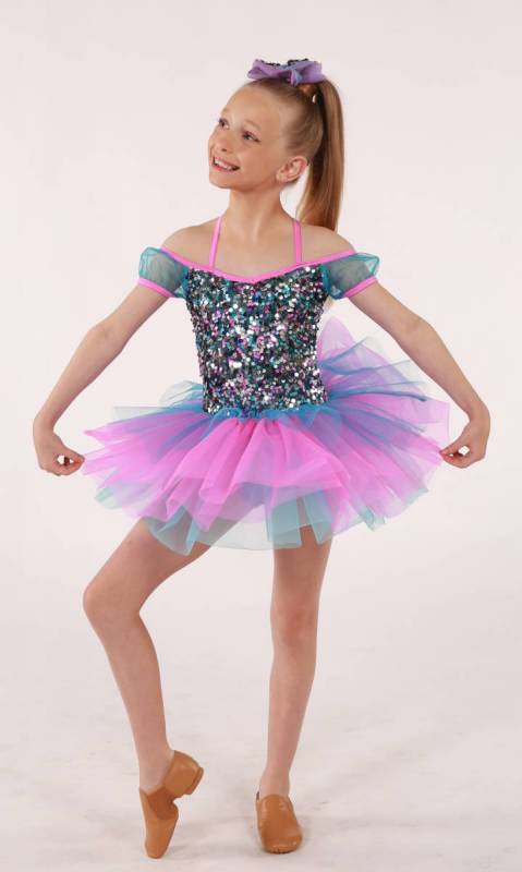 PRETTY PLEASE + hair accessory Dance Costume